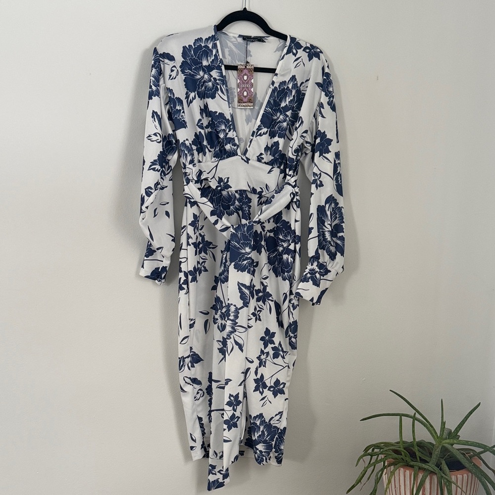 Boohoo Navy Floral Long Sleeve Dress